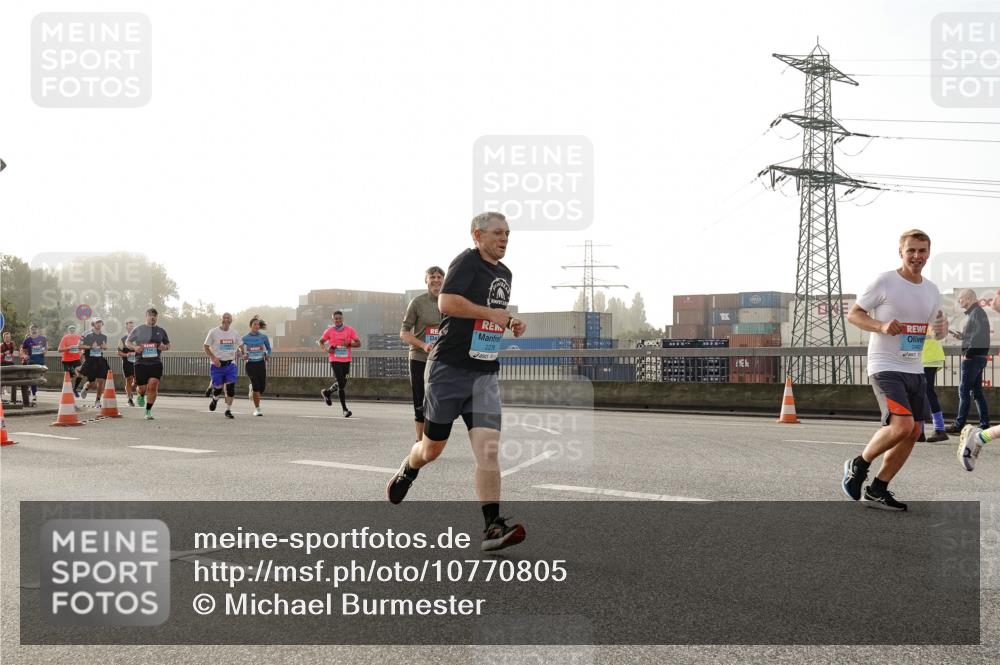 03.10.2026 - Köhlbrandbrückenlauf Michael Burmester http://msf.ph/oto/10770805 03.10.2026 09:14:59 Position 3  meine-sportfotos.de