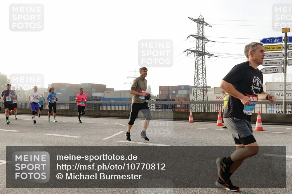 03.10.2026 - Köhlbrandbrückenlauf Michael Burmester http://msf.ph/oto/10770812 03.10.2026 09:15:00 Position 3 2276 meine-sportfotos.de