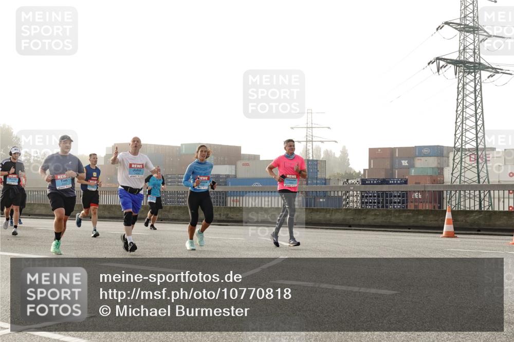 03.10.2026 - Köhlbrandbrückenlauf Michael Burmester http://msf.ph/oto/10770818 03.10.2026 09:15:01 Position 3  meine-sportfotos.de