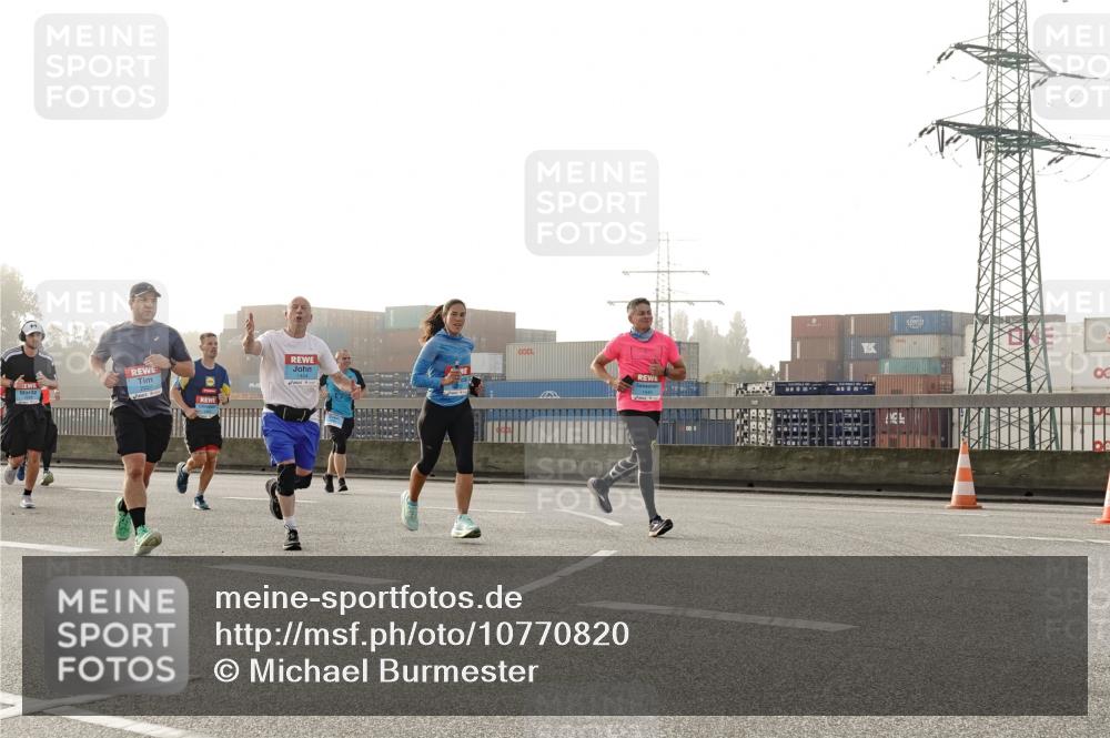 03.10.2026 - Köhlbrandbrückenlauf Michael Burmester http://msf.ph/oto/10770820 03.10.2026 09:15:01 Position 3  meine-sportfotos.de