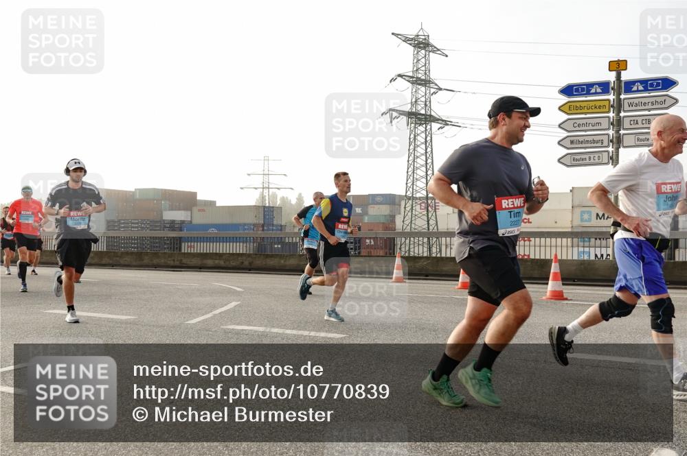 03.10.2026 - Köhlbrandbrückenlauf Michael Burmester http://msf.ph/oto/10770839 03.10.2026 09:15:04 Position 3 2227, 145 meine-sportfotos.de