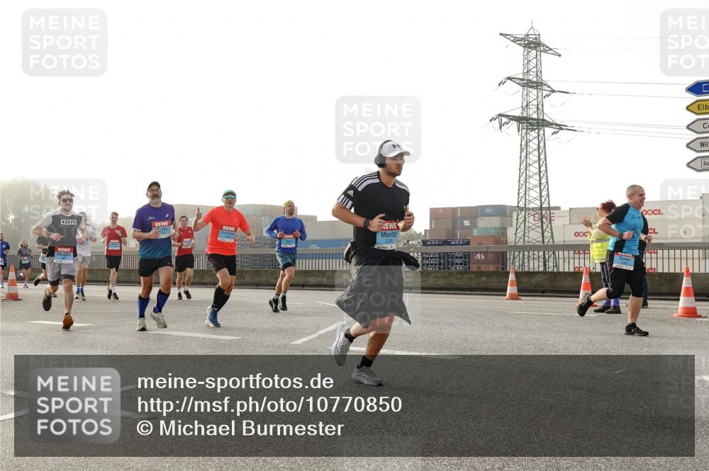 03.10.2026 - Köhlbrandbrückenlauf Michael Burmester http://msf.ph/oto/10770850 03.10.2026 09:15:05 Position 3 2226 meine-sportfotos.de