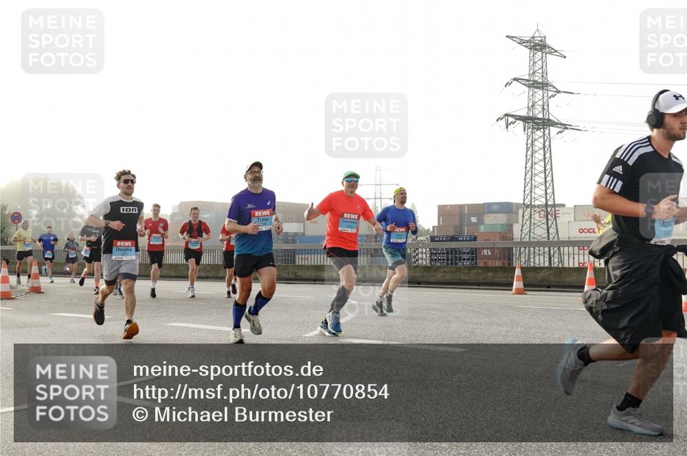 03.10.2026 - Köhlbrandbrückenlauf Michael Burmester http://msf.ph/oto/10770854 03.10.2026 09:15:06 Position 3 222 meine-sportfotos.de