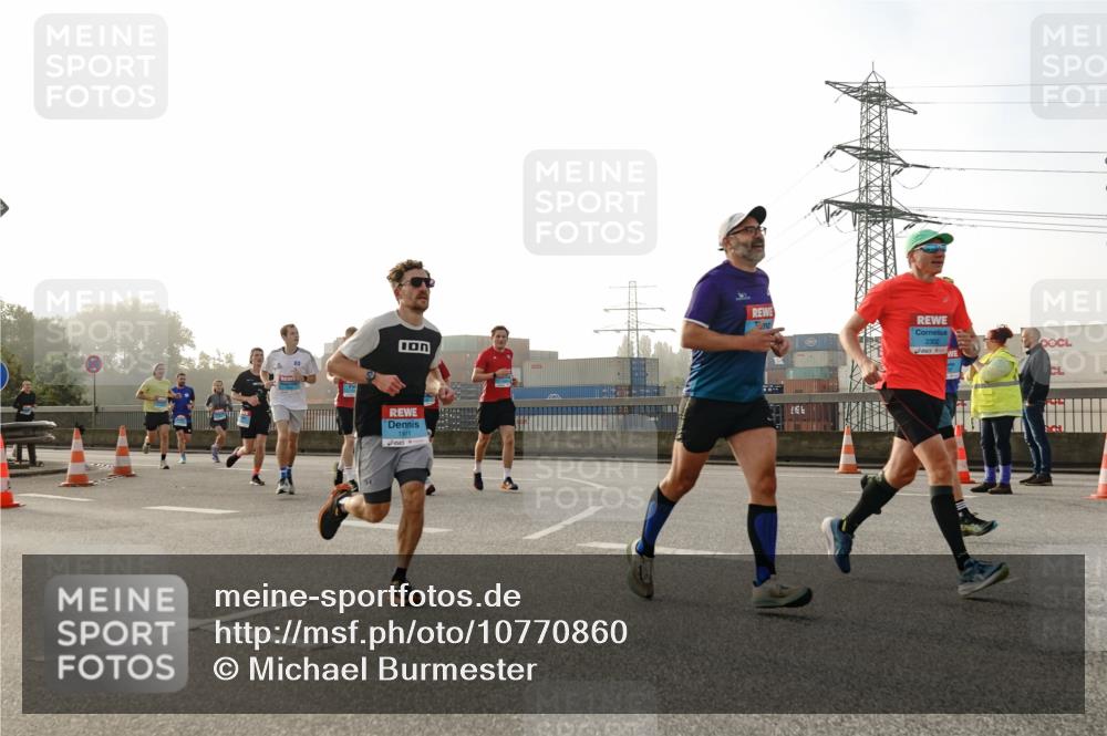 03.10.2026 - Köhlbrandbrückenlauf Michael Burmester http://msf.ph/oto/10770860 03.10.2026 09:15:07 Position 3 1911 meine-sportfotos.de