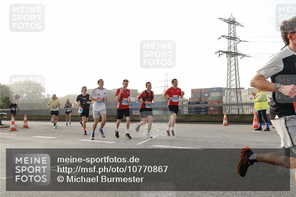 03.10.2026 - Köhlbrandbrückenlauf Michael Burmester http://msf.ph/oto/10770867 03.10.2026 09:15:08 Position 3  meine-sportfotos.de