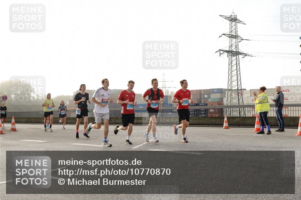 03.10.2026 - Köhlbrandbrückenlauf Michael Burmester http://msf.ph/oto/10770870 03.10.2026 09:15:08 Position 3  meine-sportfotos.de
