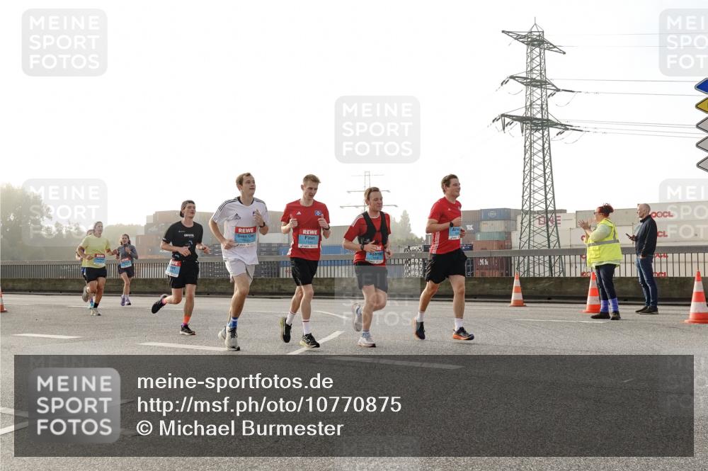 03.10.2026 - Köhlbrandbrückenlauf Michael Burmester http://msf.ph/oto/10770875 03.10.2026 09:15:08 Position 3 1640 meine-sportfotos.de