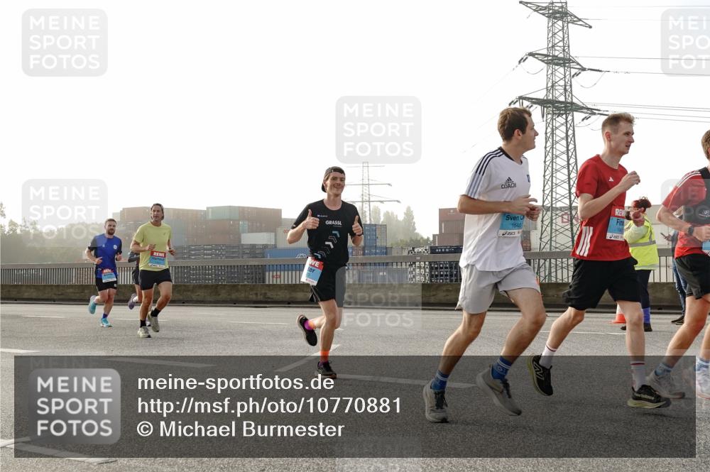 03.10.2026 - Köhlbrandbrückenlauf Michael Burmester http://msf.ph/oto/10770881 03.10.2026 09:15:09 Position 3 1640 meine-sportfotos.de