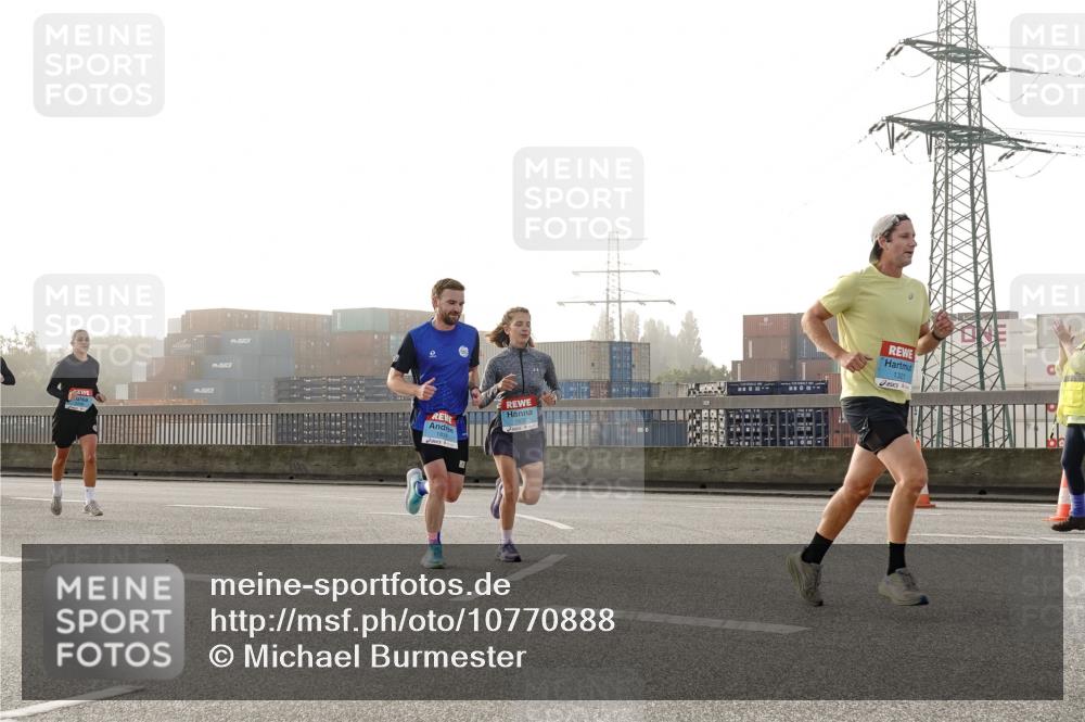 03.10.2026 - Köhlbrandbrückenlauf Michael Burmester http://msf.ph/oto/10770888 03.10.2026 09:15:11 Position 3 19, 1321 meine-sportfotos.de