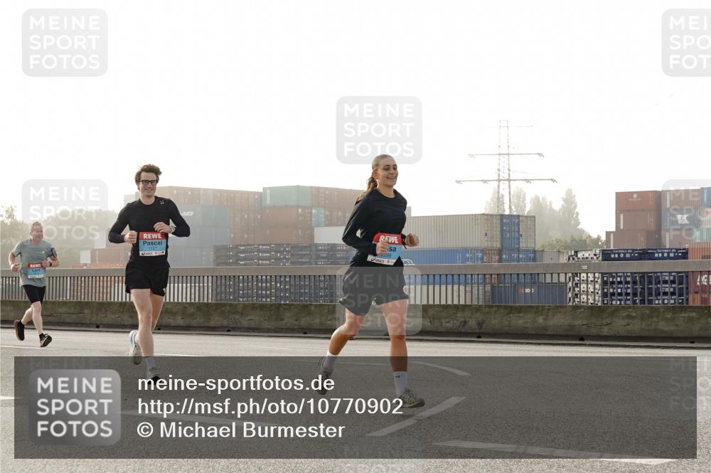 03.10.2026 - Köhlbrandbrückenlauf Michael Burmester http://msf.ph/oto/10770902 03.10.2026 09:15:13 Position 3 1127, 2298 meine-sportfotos.de