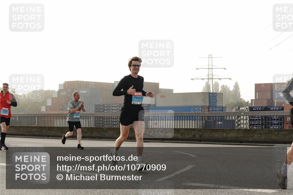 03.10.2026 - Köhlbrandbrückenlauf Michael Burmester http://msf.ph/oto/10770909 03.10.2026 09:15:15 Position 3 1127 meine-sportfotos.de