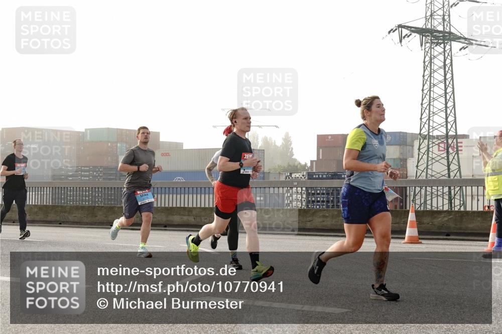 03.10.2026 - Köhlbrandbrückenlauf Michael Burmester http://msf.ph/oto/10770941 03.10.2026 09:15:20 Position 3  meine-sportfotos.de