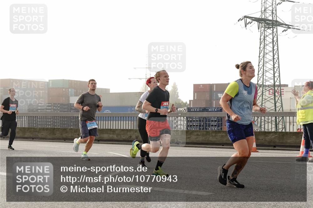 03.10.2026 - Köhlbrandbrückenlauf Michael Burmester http://msf.ph/oto/10770943 03.10.2026 09:15:20 Position 3 2173 meine-sportfotos.de