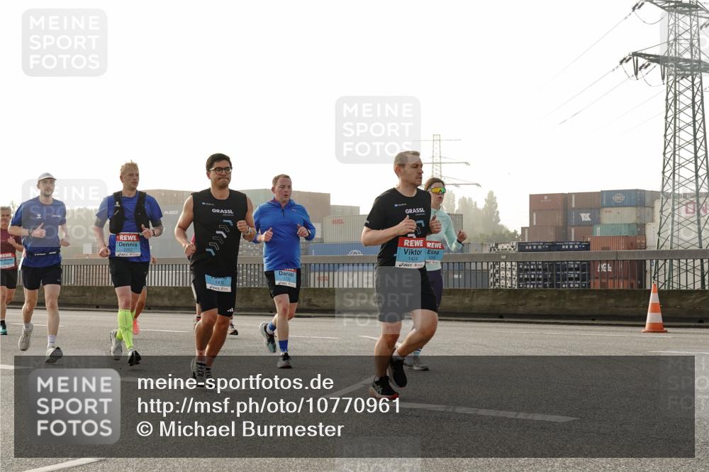 03.10.2026 - Köhlbrandbrückenlauf Michael Burmester http://msf.ph/oto/10770961 03.10.2026 09:15:24 Position 3 1418, 1424 meine-sportfotos.de