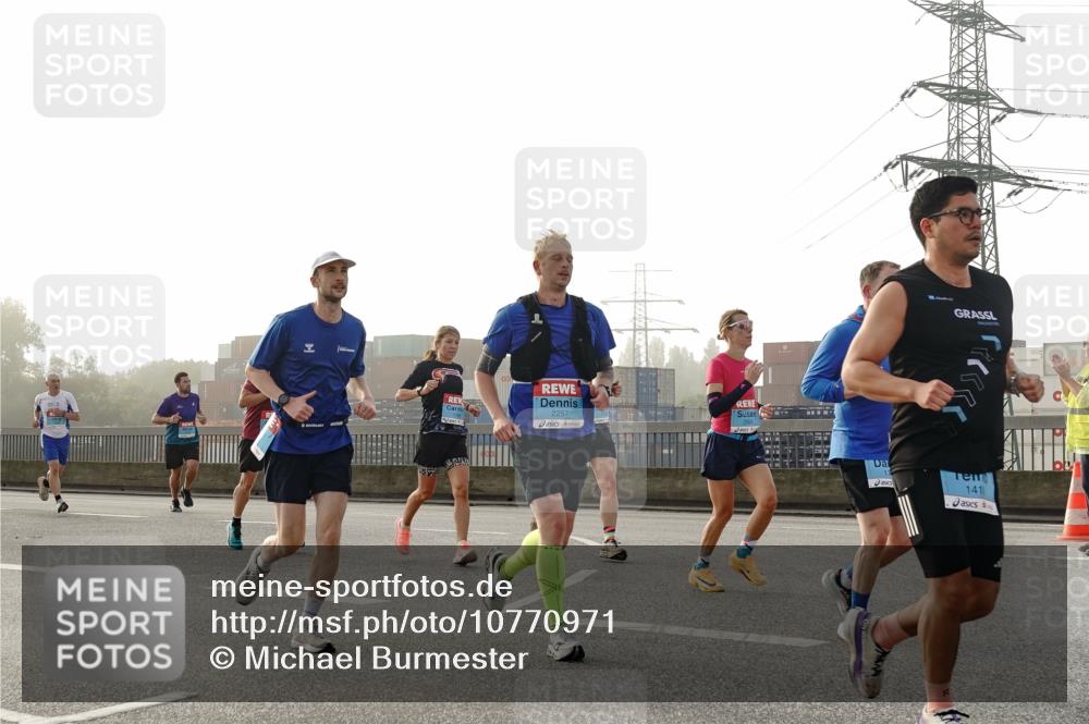 03.10.2026 - Köhlbrandbrückenlauf Michael Burmester http://msf.ph/oto/10770971 03.10.2026 09:15:25 Position 3 2257, 141 meine-sportfotos.de
