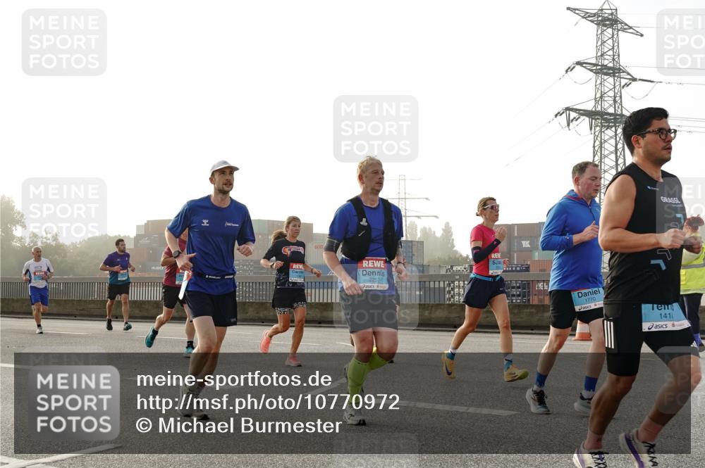 03.10.2026 - Köhlbrandbrückenlauf Michael Burmester http://msf.ph/oto/10770972 03.10.2026 09:15:25 Position 3 2257, 1770, 141 meine-sportfotos.de