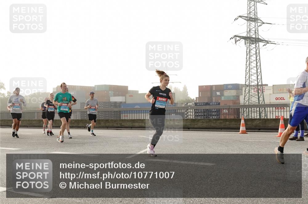 03.10.2026 - Köhlbrandbrückenlauf Michael Burmester http://msf.ph/oto/10771007 03.10.2026 09:15:30 Position 3 1420 meine-sportfotos.de