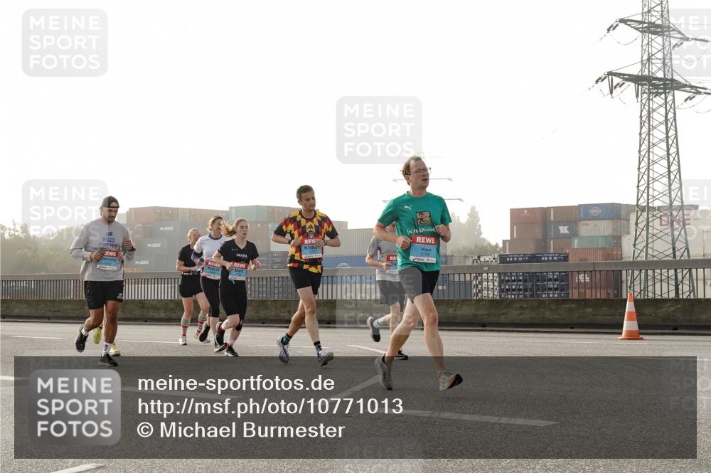 03.10.2026 - Köhlbrandbrückenlauf Michael Burmester http://msf.ph/oto/10771013 03.10.2026 09:15:31 Position 3 19 meine-sportfotos.de