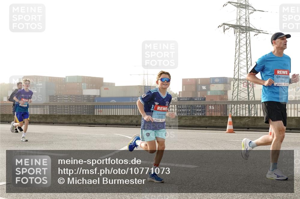 03.10.2026 - Köhlbrandbrückenlauf Michael Burmester http://msf.ph/oto/10771073 03.10.2026 09:15:41 Position 3 3821, 1666 meine-sportfotos.de