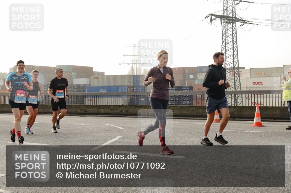 03.10.2026 - Köhlbrandbrückenlauf Michael Burmester http://msf.ph/oto/10771092 03.10.2026 09:15:44 Position 3 2307 meine-sportfotos.de