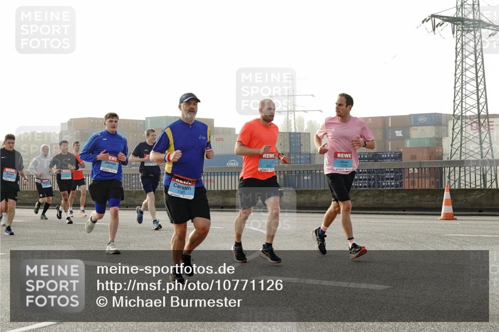 03.10.2026 - Köhlbrandbrückenlauf Michael Burmester http://msf.ph/oto/10771126 03.10.2026 09:15:51 Position 3 2393, 3786 meine-sportfotos.de
