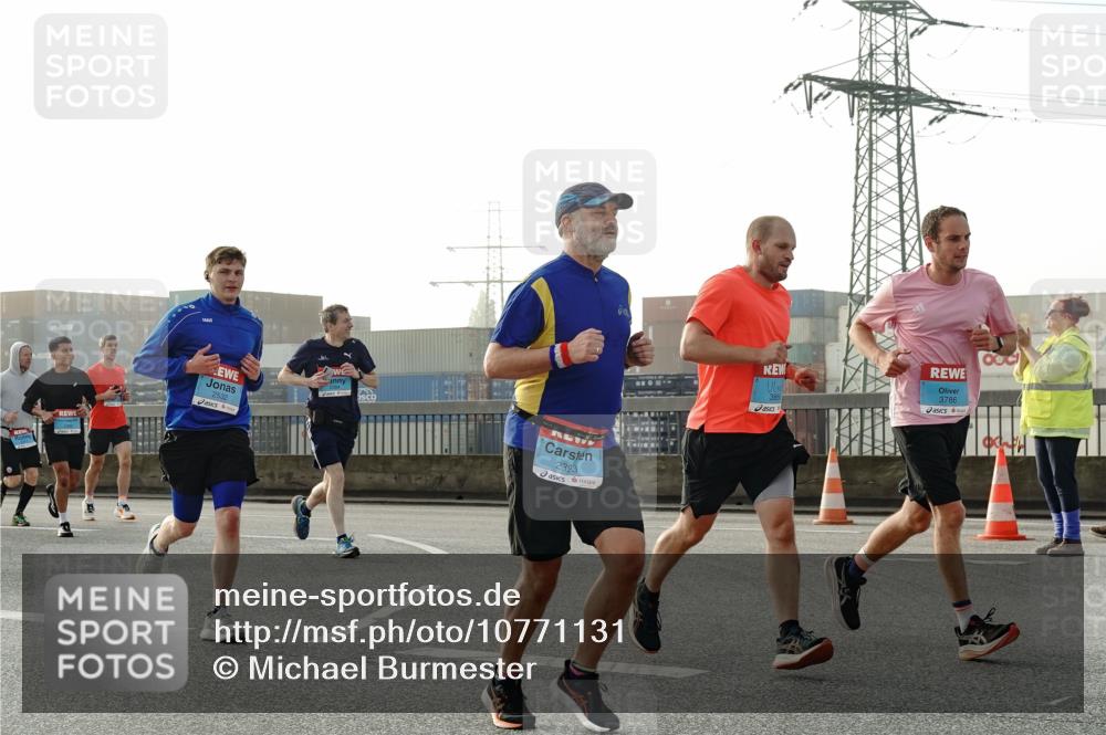 03.10.2026 - Köhlbrandbrückenlauf Michael Burmester http://msf.ph/oto/10771131 03.10.2026 09:15:52 Position 3 2532, 2393, 1, 3786 meine-sportfotos.de