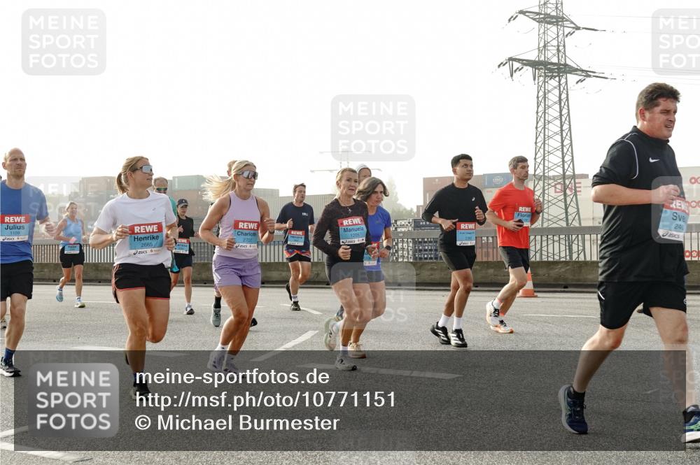 03.10.2026 - Köhlbrandbrückenlauf Michael Burmester http://msf.ph/oto/10771151 03.10.2026 09:15:55 Position 3 1109, 2665, 2707, 240 meine-sportfotos.de