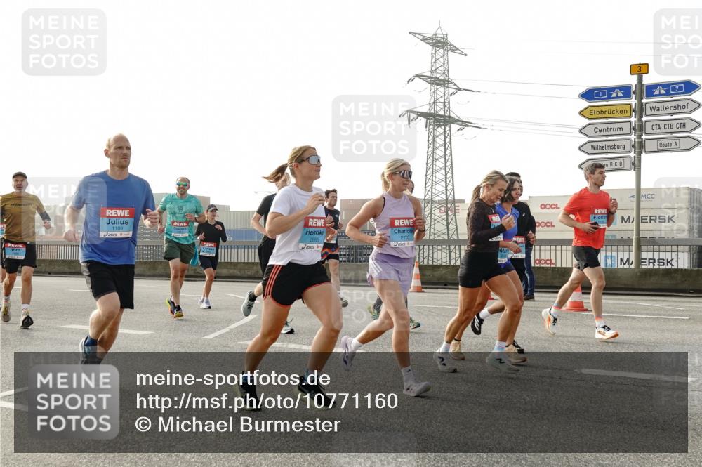 03.10.2026 - Köhlbrandbrückenlauf Michael Burmester http://msf.ph/oto/10771160 03.10.2026 09:15:56 Position 3 1109, 2665, 2707, 3 meine-sportfotos.de