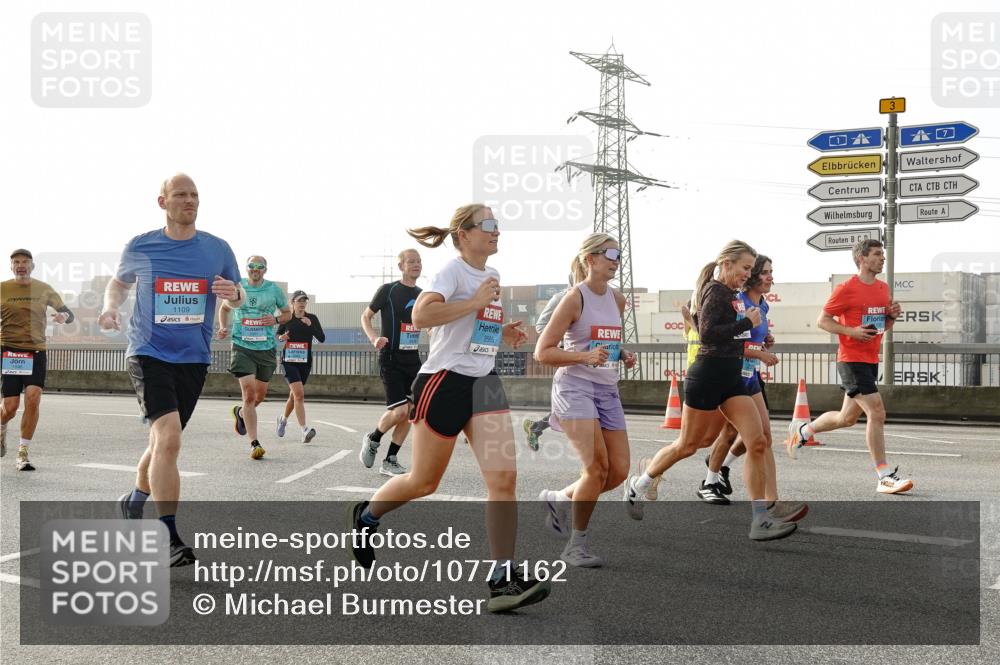 03.10.2026 - Köhlbrandbrückenlauf Michael Burmester http://msf.ph/oto/10771162 03.10.2026 09:15:56 Position 3 1109, 2665 meine-sportfotos.de