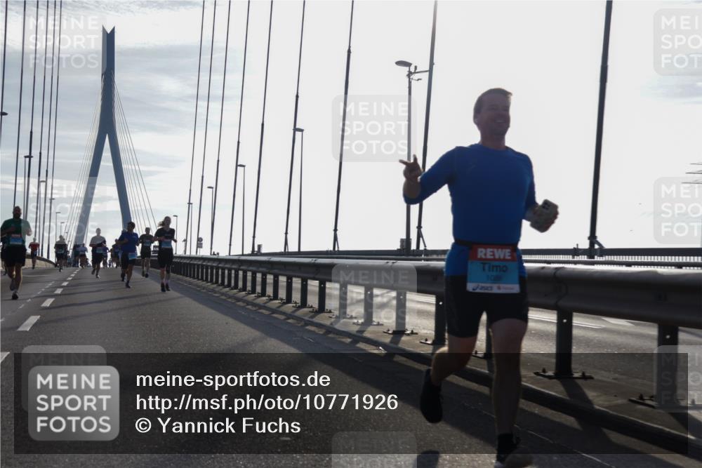 03.10.2026 - Köhlbrandbrückenlauf Yannick Fuchs http://msf.ph/oto/10771926 03.10.2026 09:26:55 Position 1 1089 meine-sportfotos.de