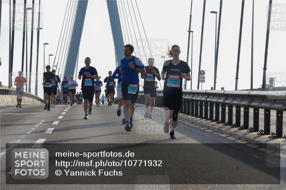 03.10.2026 - Köhlbrandbrückenlauf Yannick Fuchs http://msf.ph/oto/10771932 03.10.2026 09:26:56 Position 1 1422 meine-sportfotos.de