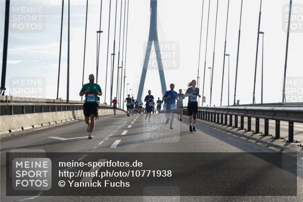 03.10.2026 - Köhlbrandbrückenlauf Yannick Fuchs http://msf.ph/oto/10771938 03.10.2026 09:26:56 Position 1  meine-sportfotos.de