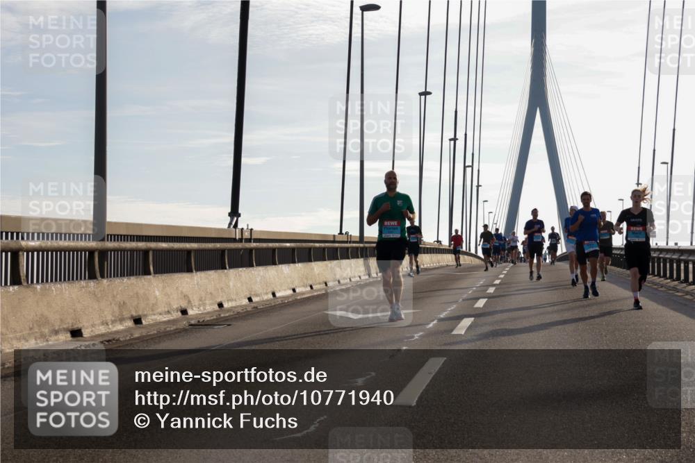 03.10.2026 - Köhlbrandbrückenlauf Yannick Fuchs http://msf.ph/oto/10771940 03.10.2026 09:26:57 Position 1  meine-sportfotos.de