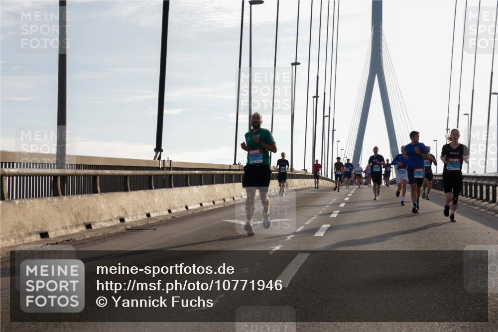 03.10.2026 - Köhlbrandbrückenlauf Yannick Fuchs http://msf.ph/oto/10771946 03.10.2026 09:26:57 Position 1  meine-sportfotos.de