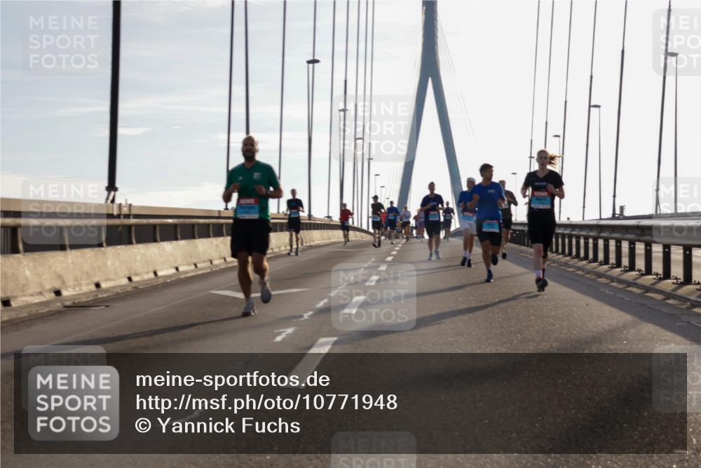 03.10.2026 - Köhlbrandbrückenlauf Yannick Fuchs http://msf.ph/oto/10771948 03.10.2026 09:26:57 Position 1  meine-sportfotos.de