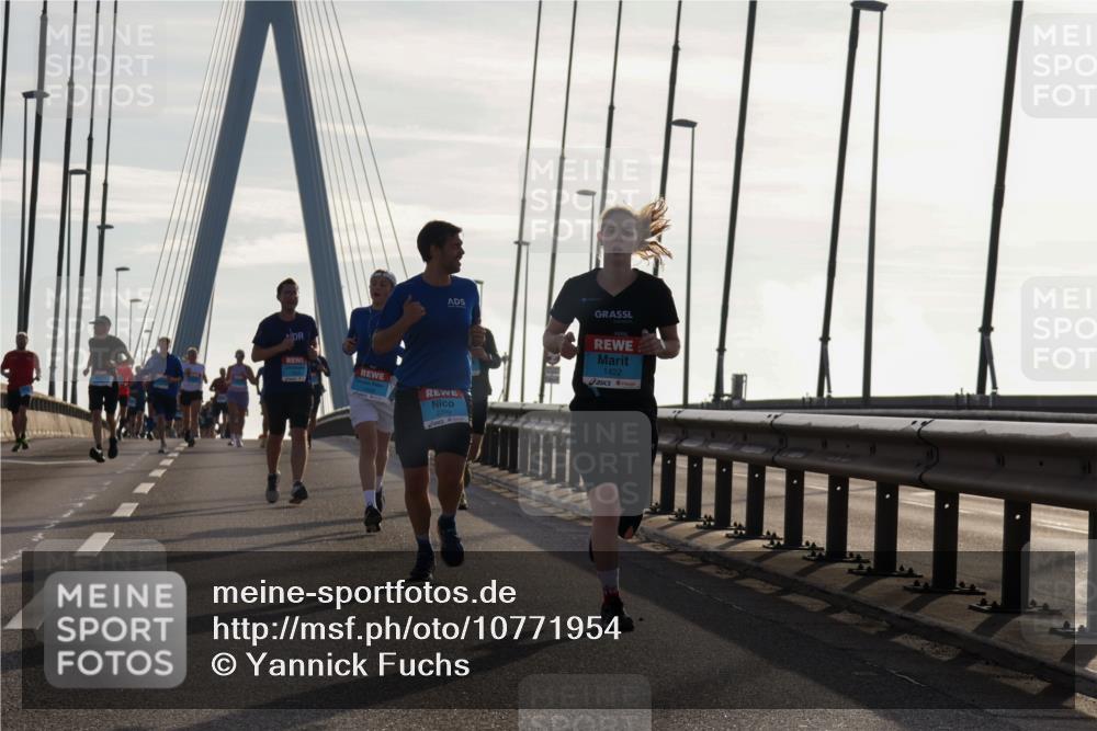 03.10.2026 - Köhlbrandbrückenlauf Yannick Fuchs http://msf.ph/oto/10771954 03.10.2026 09:26:58 Position 1 1422 meine-sportfotos.de