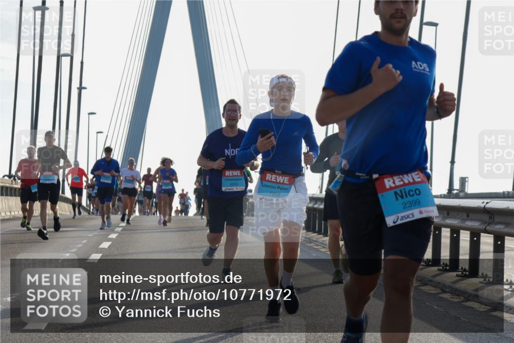 03.10.2026 - Köhlbrandbrückenlauf Yannick Fuchs http://msf.ph/oto/10771972 03.10.2026 09:27:00 Position 1 2019, 1959, 2399 meine-sportfotos.de