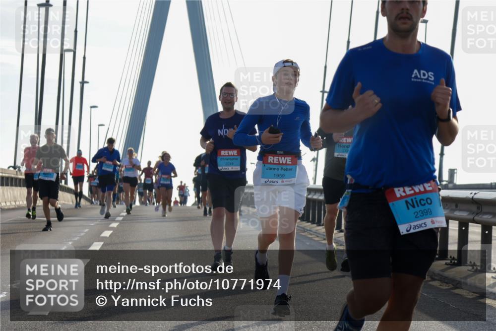 03.10.2026 - Köhlbrandbrückenlauf Yannick Fuchs http://msf.ph/oto/10771974 03.10.2026 09:27:01 Position 1 2019, 1959, 272, 2399 meine-sportfotos.de