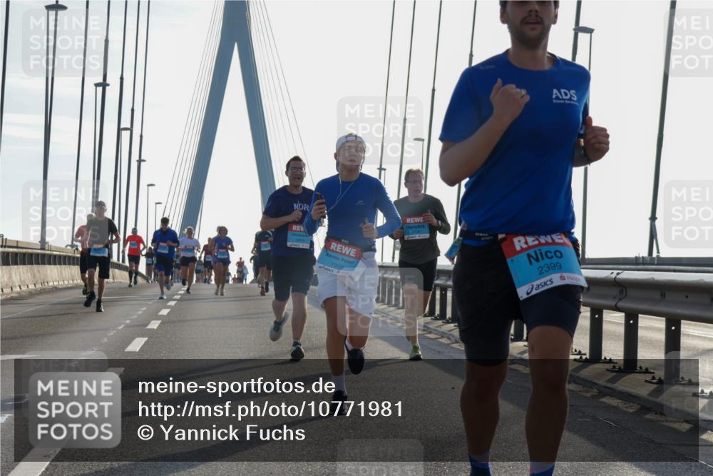 03.10.2026 - Köhlbrandbrückenlauf Yannick Fuchs http://msf.ph/oto/10771981 03.10.2026 09:27:01 Position 1 1959, 2399 meine-sportfotos.de