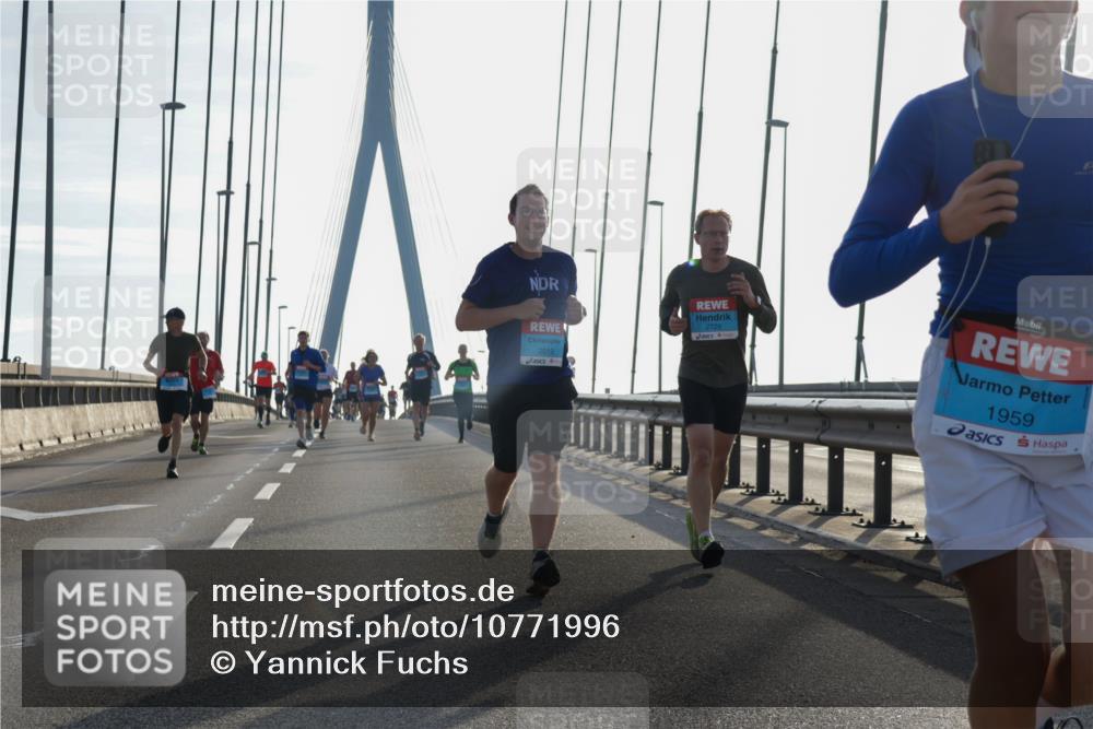 03.10.2026 - Köhlbrandbrückenlauf Yannick Fuchs http://msf.ph/oto/10771996 03.10.2026 09:27:03 Position 1 2019, 2729, 1959 meine-sportfotos.de
