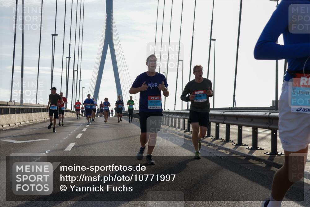 03.10.2026 - Köhlbrandbrückenlauf Yannick Fuchs http://msf.ph/oto/10771997 03.10.2026 09:27:03 Position 1 2019, 2729 meine-sportfotos.de