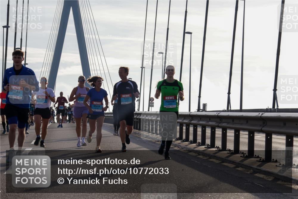 03.10.2026 - Köhlbrandbrückenlauf Yannick Fuchs http://msf.ph/oto/10772033 03.10.2026 09:27:09 Position 1 2532, 2051 meine-sportfotos.de