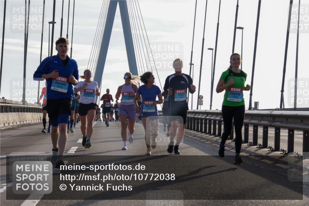 03.10.2026 - Köhlbrandbrückenlauf Yannick Fuchs http://msf.ph/oto/10772038 03.10.2026 09:27:10 Position 1 2532, 2338, 2051 meine-sportfotos.de