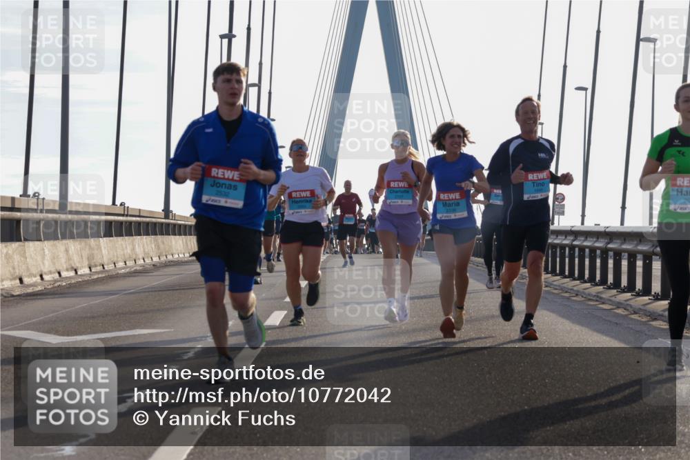 03.10.2026 - Köhlbrandbrückenlauf Yannick Fuchs http://msf.ph/oto/10772042 03.10.2026 09:27:10 Position 1 2532, 2338, 201 meine-sportfotos.de