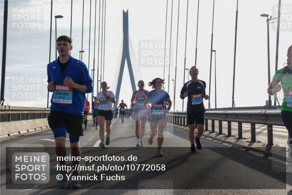 03.10.2026 - Köhlbrandbrückenlauf Yannick Fuchs http://msf.ph/oto/10772058 03.10.2026 09:27:12 Position 1 2532, 1645 meine-sportfotos.de