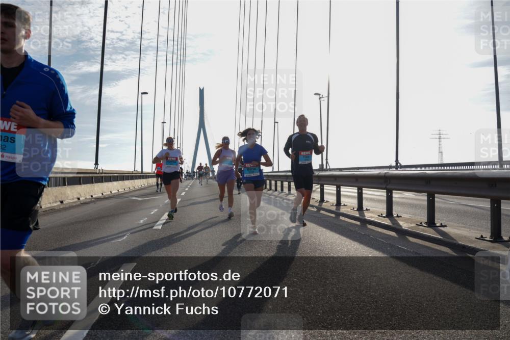 03.10.2026 - Köhlbrandbrückenlauf Yannick Fuchs http://msf.ph/oto/10772071 03.10.2026 09:27:13 Position 1 32 meine-sportfotos.de