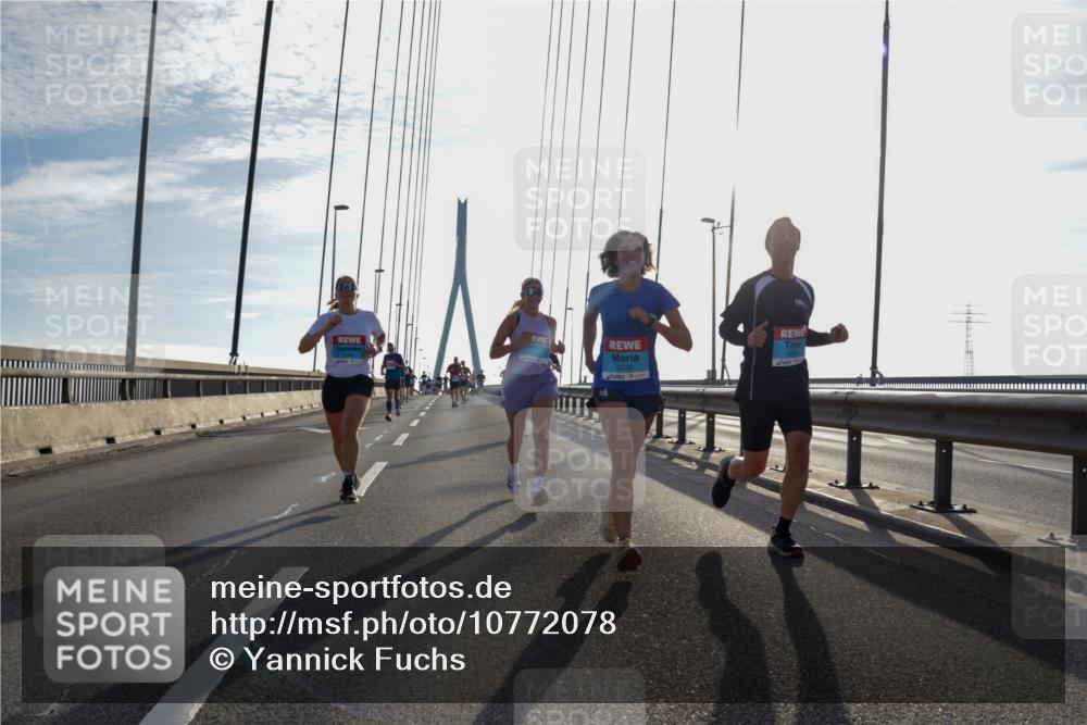 03.10.2026 - Köhlbrandbrückenlauf Yannick Fuchs http://msf.ph/oto/10772078 03.10.2026 09:27:14 Position 1 2338 meine-sportfotos.de