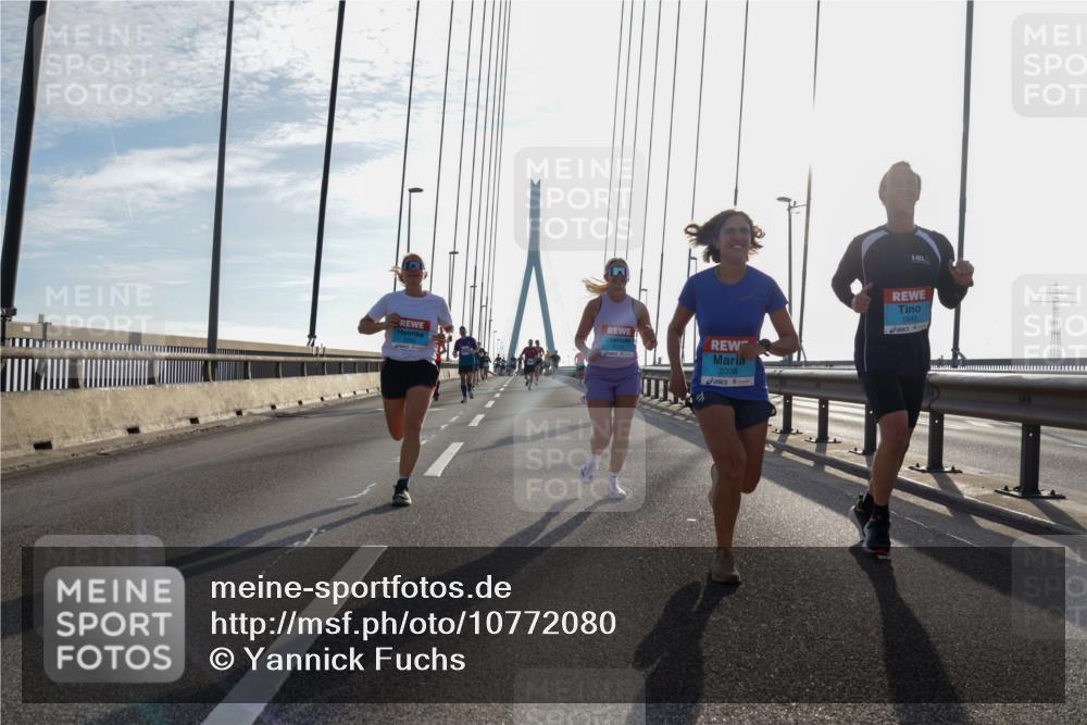 03.10.2026 - Köhlbrandbrückenlauf Yannick Fuchs http://msf.ph/oto/10772080 03.10.2026 09:27:14 Position 1 2338, 1645 meine-sportfotos.de