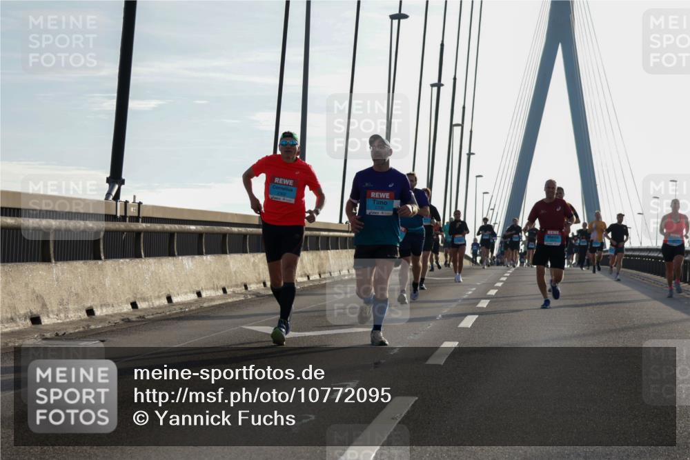 03.10.2026 - Köhlbrandbrückenlauf Yannick Fuchs http://msf.ph/oto/10772095 03.10.2026 09:27:16 Position 1 2302 meine-sportfotos.de