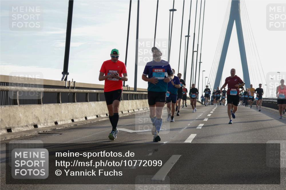 03.10.2026 - Köhlbrandbrückenlauf Yannick Fuchs http://msf.ph/oto/10772099 03.10.2026 09:27:17 Position 1 2336 meine-sportfotos.de